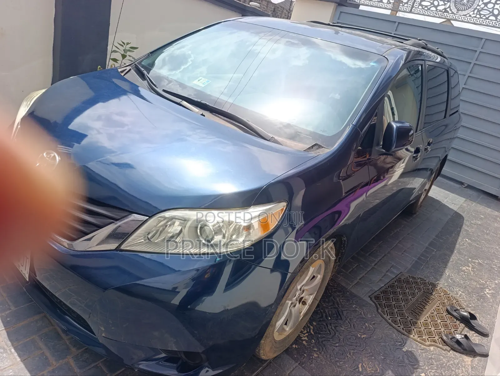 Toyota Venza LE 2012 Blue