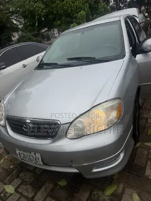 Toyota Corolla 2004 Silver