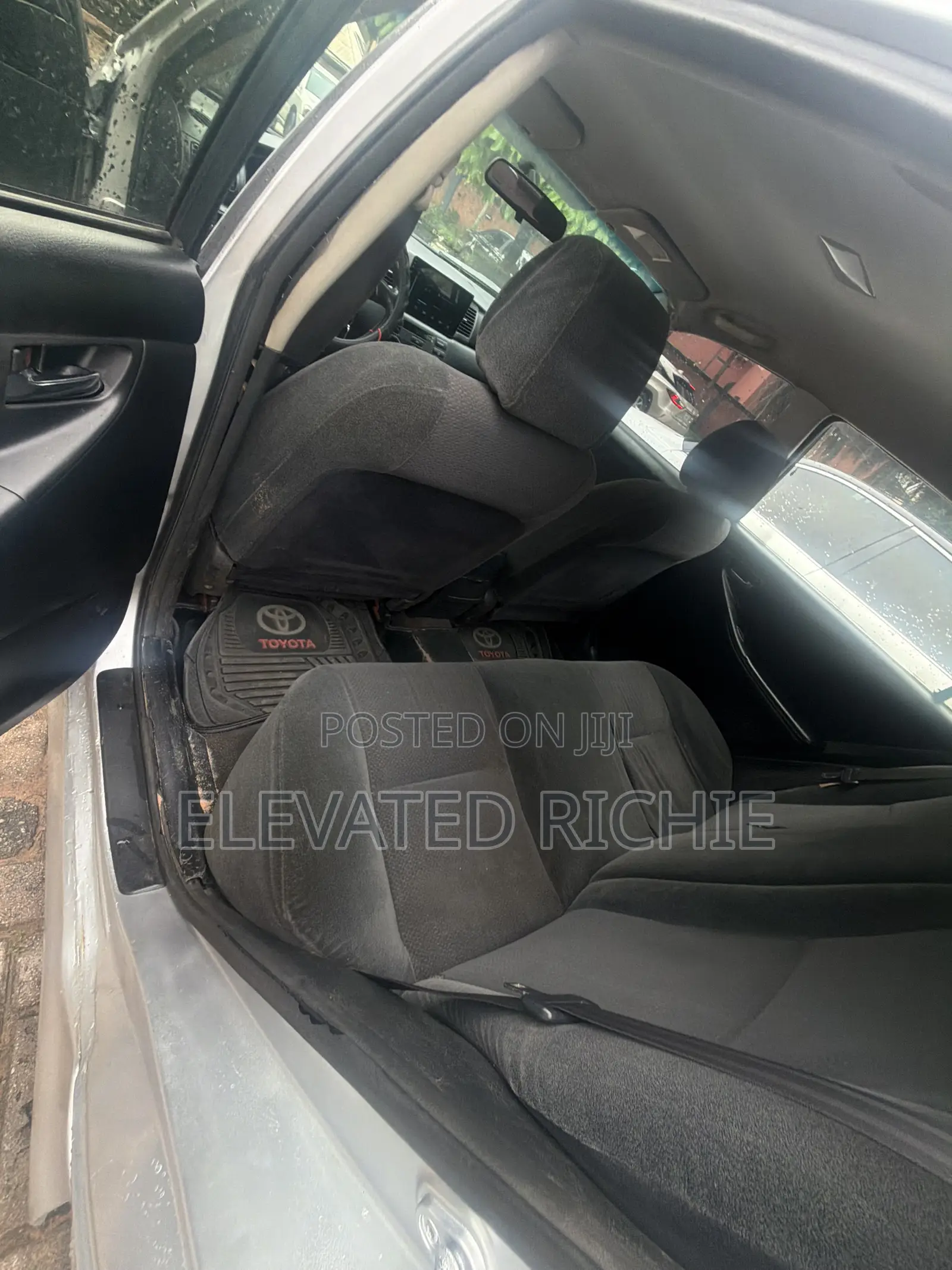 Toyota Corolla 2004 Silver