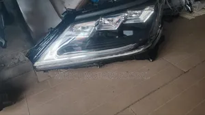 Left Side Direct Tokunbo Head Light Lx570 2016/2023