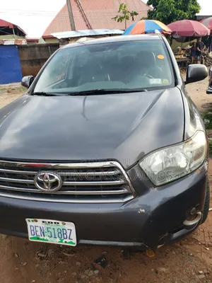 Toyota Highlander 2010 Gray