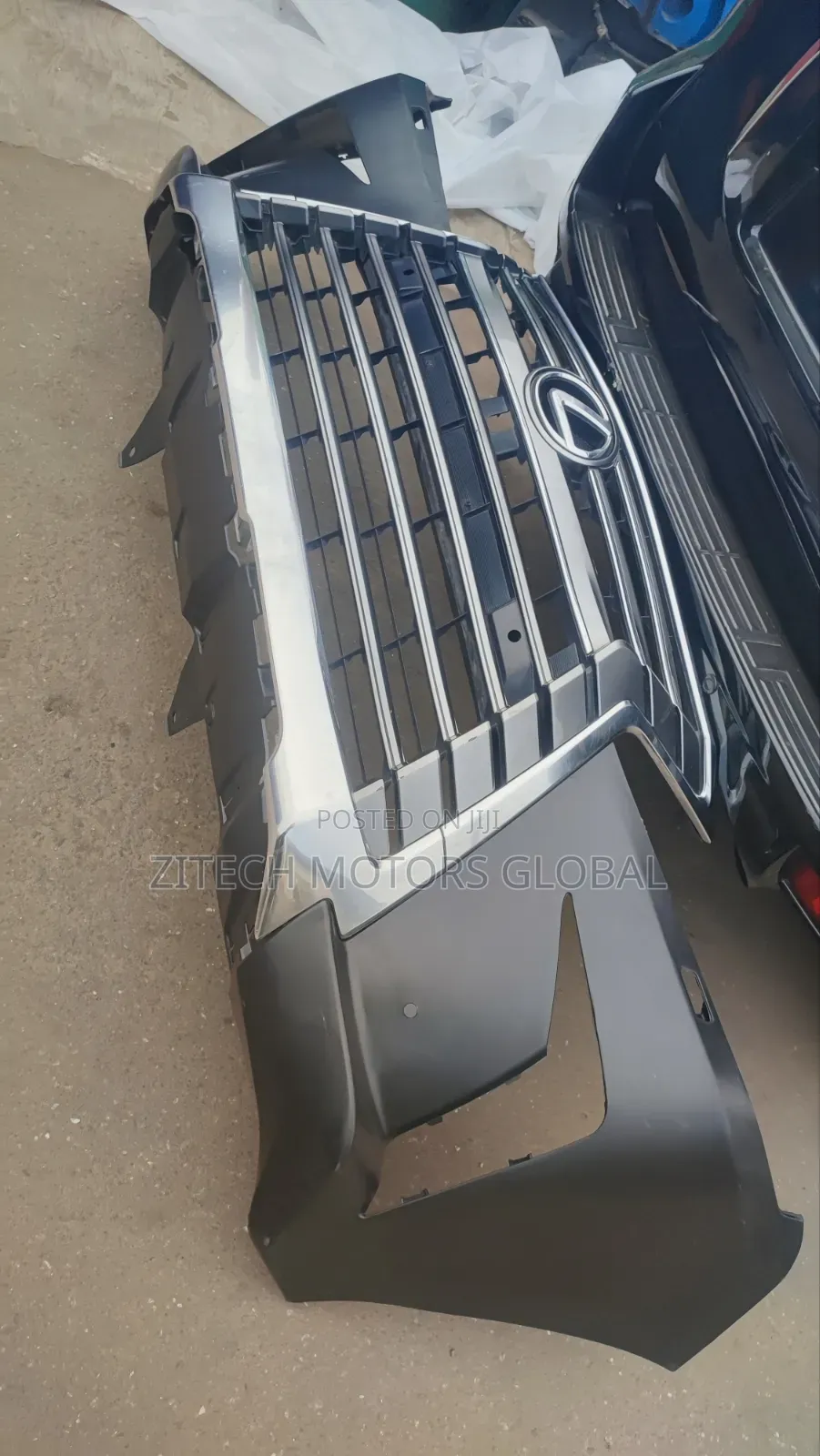 Bumper and Grill Lx570 2016/2023