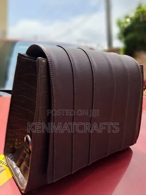 Handcrafted Leather Shoulder Bag. It Also Comes With a Longer Strap