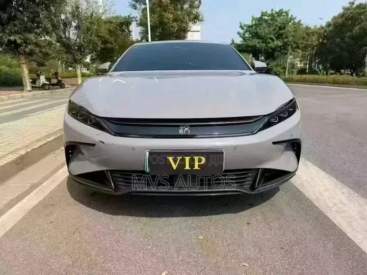 BYD Han 2025 Silver