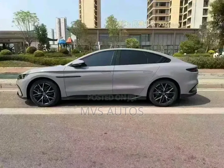 BYD Han 2025 Silver