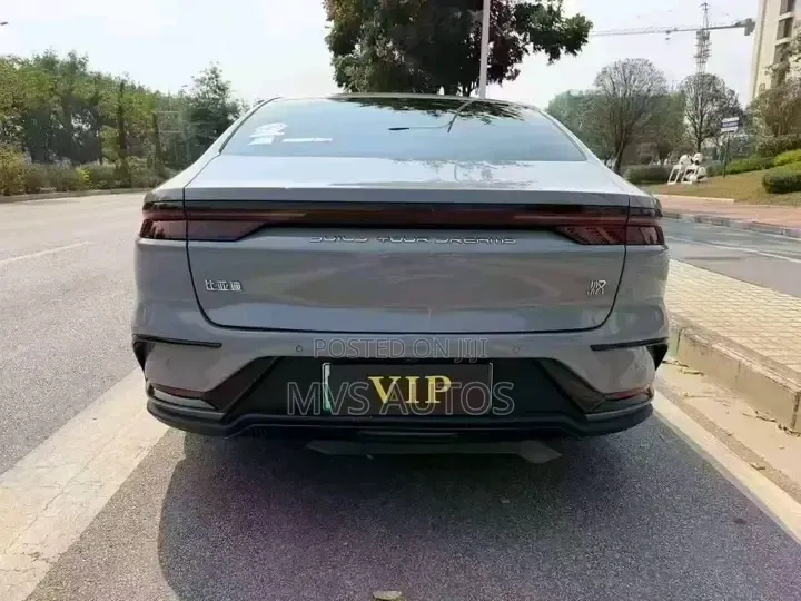 BYD Han 2025 Silver