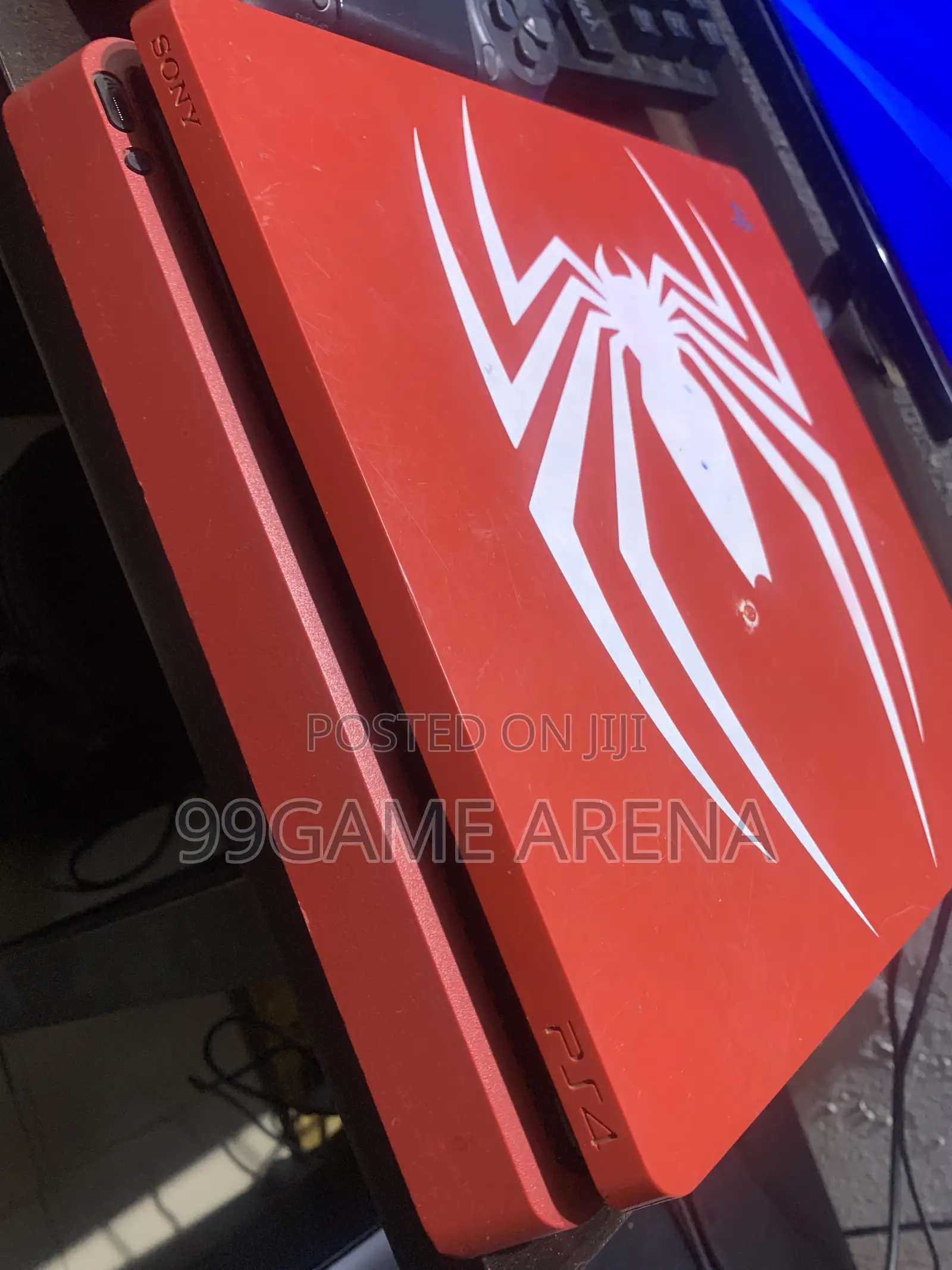 Sony PlayStation 4 Slim (Customize & Hacked)