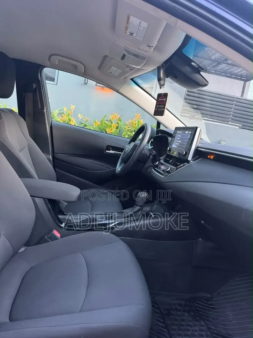 Toyota Corolla L 2020 Blue