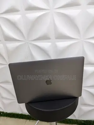 Laptop Apple MacBook Pro 2019 16GB Intel Core i7 SSD 512GB
