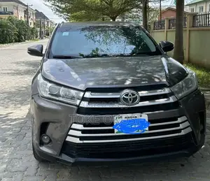Toyota Highlander LE V6 4x2 (3.5L 6cyl 6A) 2016 Brown