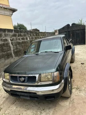 Nissan Hardbody 2000 Green