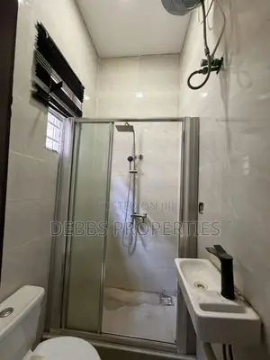 4bdrm Duplex in Lekki Phase 2 for rent