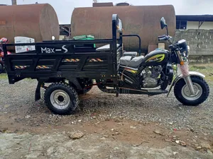 New Max-S Max-S 200 2026 Black