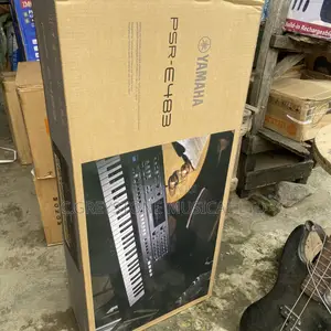 Yamaha Keyboard PSR E483