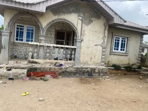 3bdrm Bungalow in Chris Connections, Aradagun for sale