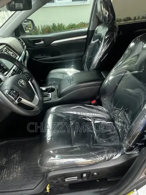 Toyota Highlander XLE 2019 Gray