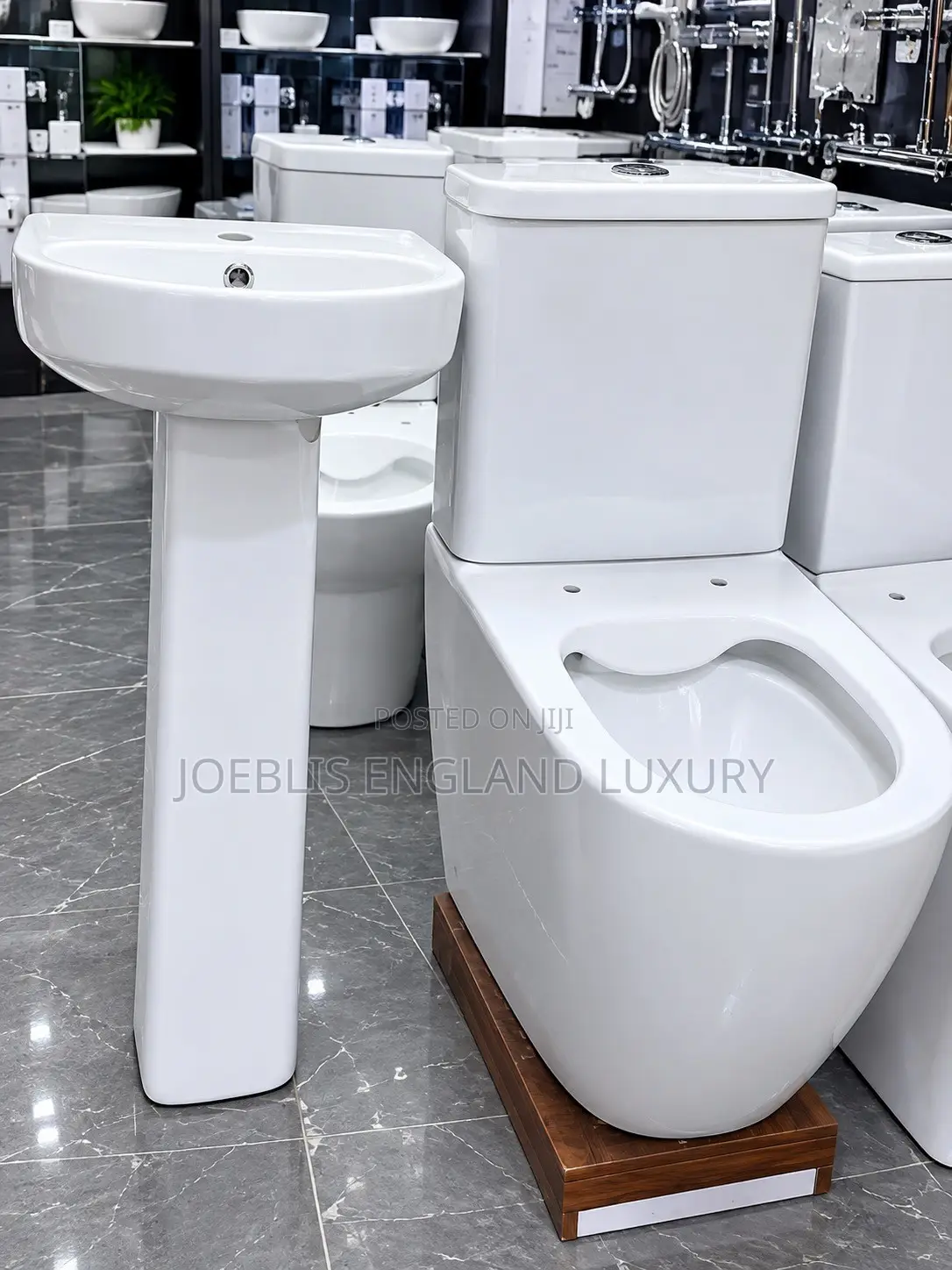 Wc Set Round