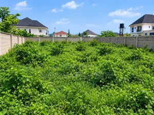 4 Plots of Lands With House for Sale in Mararaba