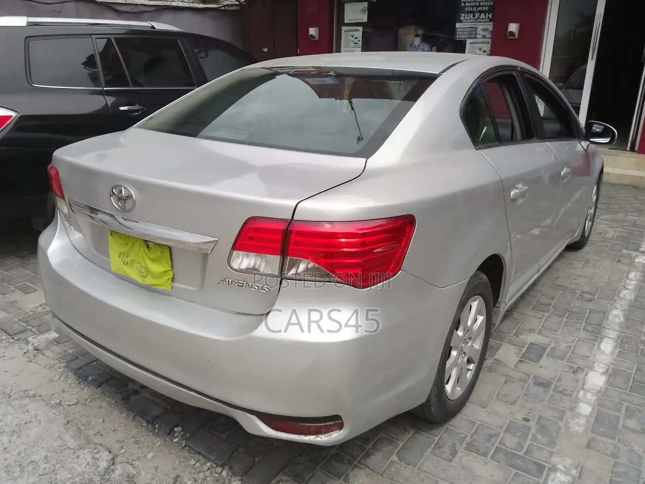 Toyota Avensis 2015 Silver