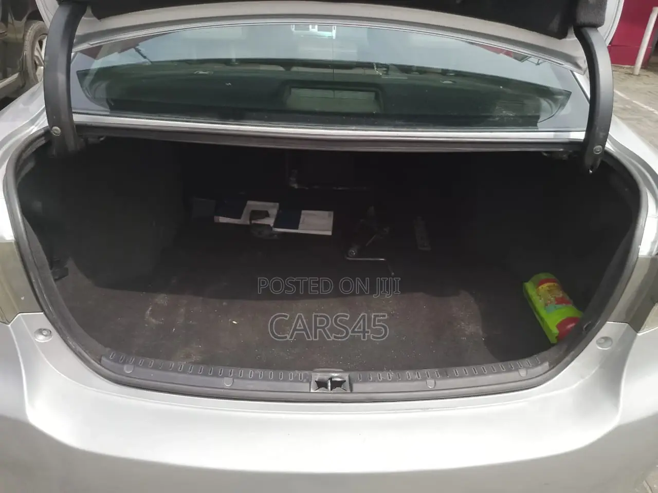 Toyota Avensis 2015 Silver