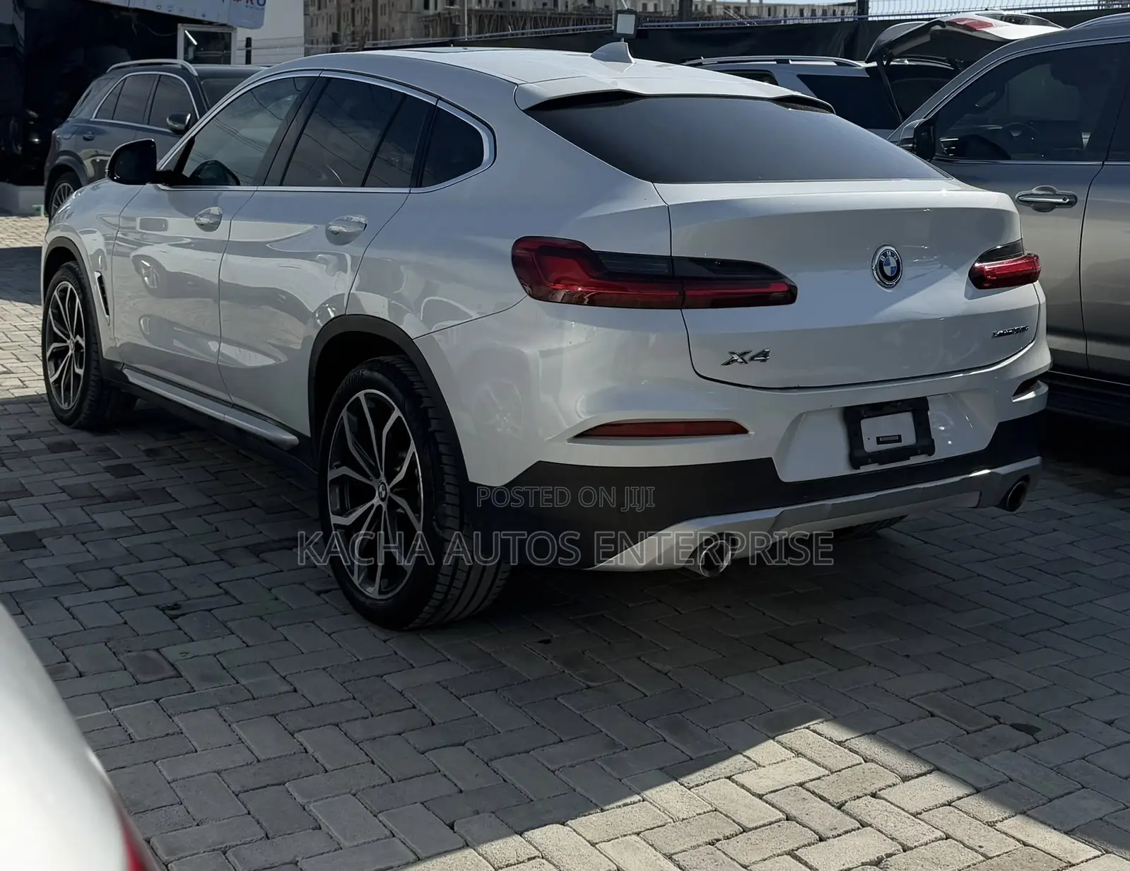 BMW X4 xDrive30i 2022 White