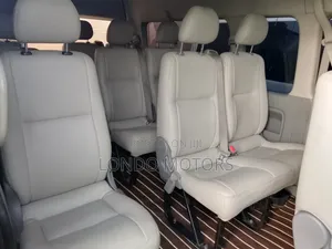 Toyota HiAce 2015 White