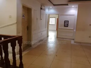 4bdrm Duplex in Gra for rent