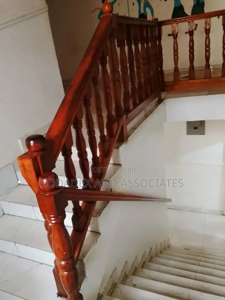 4bdrm Duplex in Gra for rent