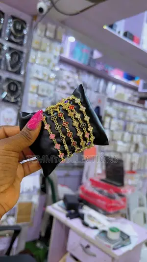 VCA Wrist Candy