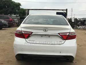 Toyota Camry 2016 White