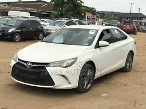 Toyota Camry 2016 White