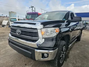 Toyota Tundra Limited FFV 4dr Double Cab 4WD SB (5.7L 8cyl 6A) 2014