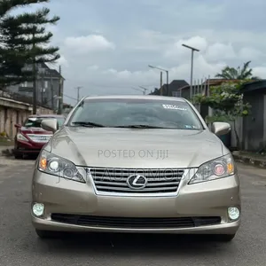 Lexus ES 350 2011 Gold