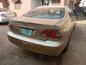 Lexus ES 300 2004 Gold