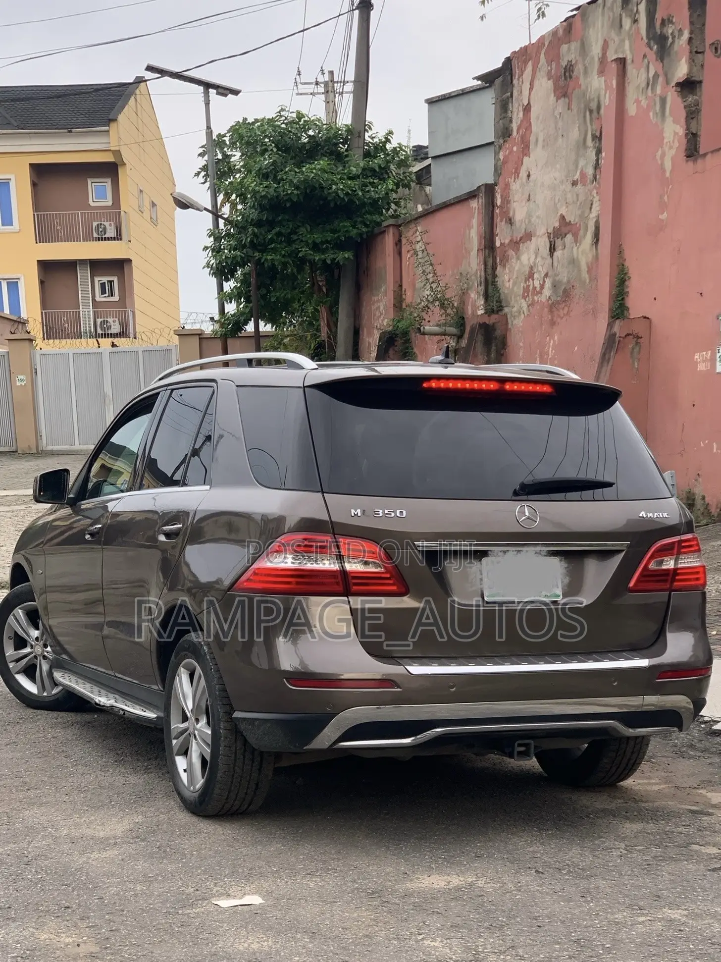 Mercedes-Benz M Class 2012 Brown