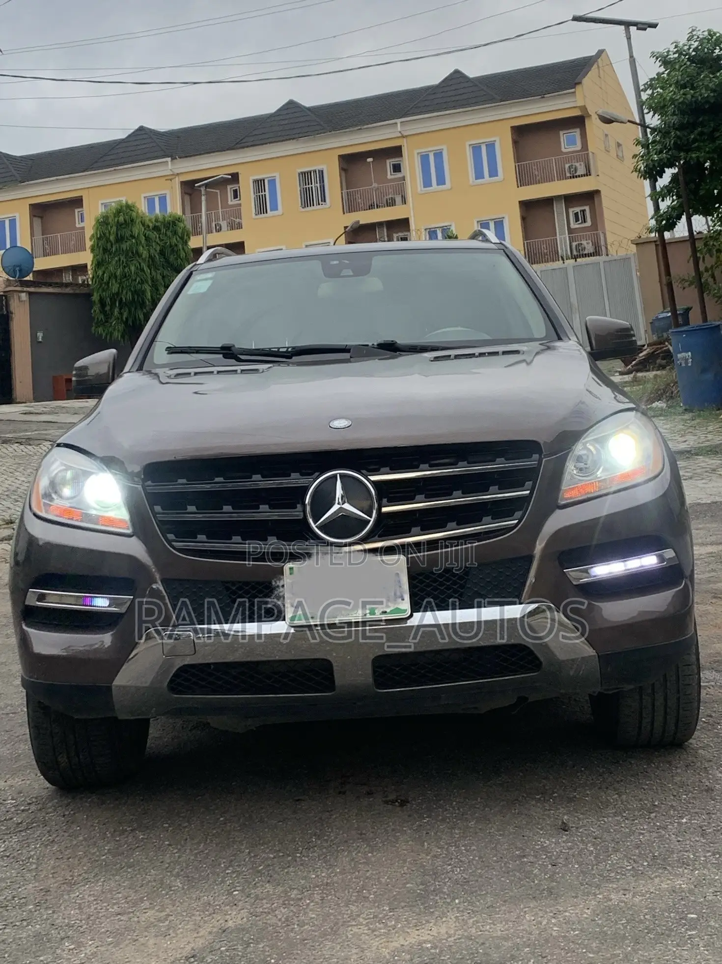 Mercedes-Benz M Class 2012 Brown