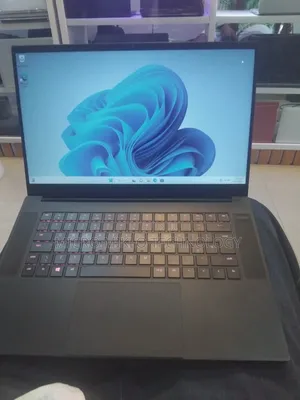 Laptop Dell G3 15 3590 16GB Intel Core i7 SSD 512GB