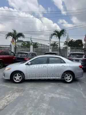 Toyota Corolla 2012 Silver