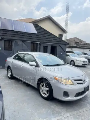 Toyota Corolla 2012 Silver