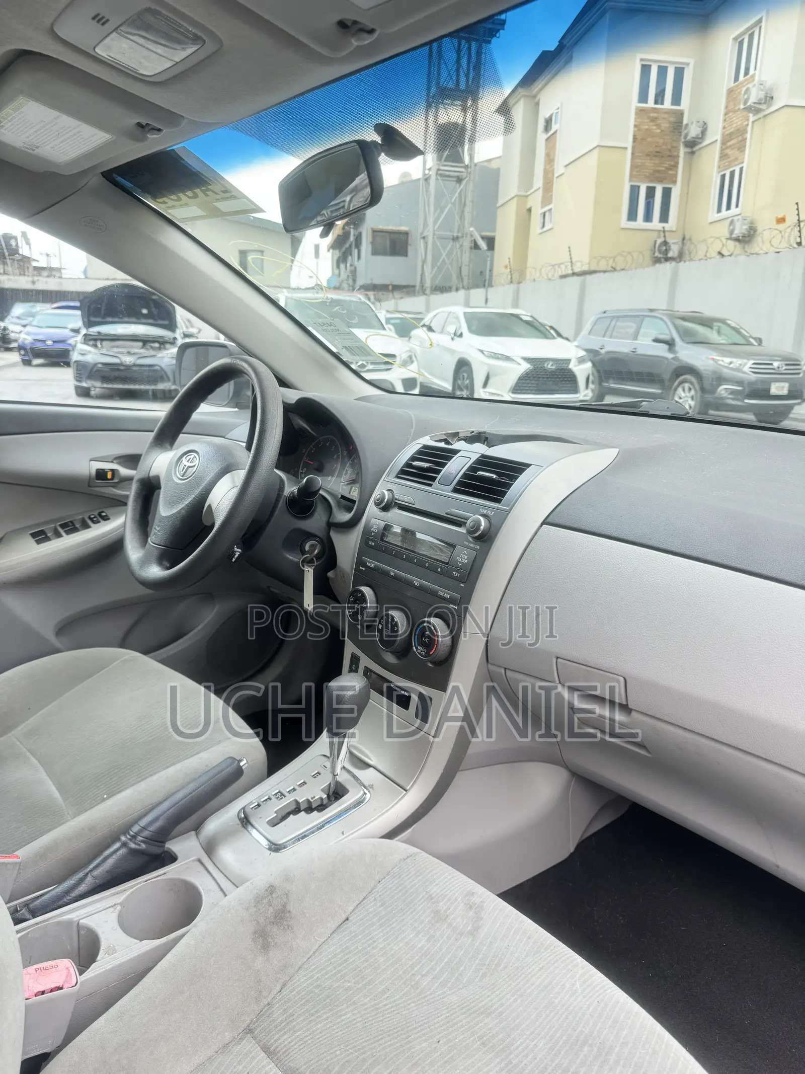 Toyota Corolla 2012 Silver