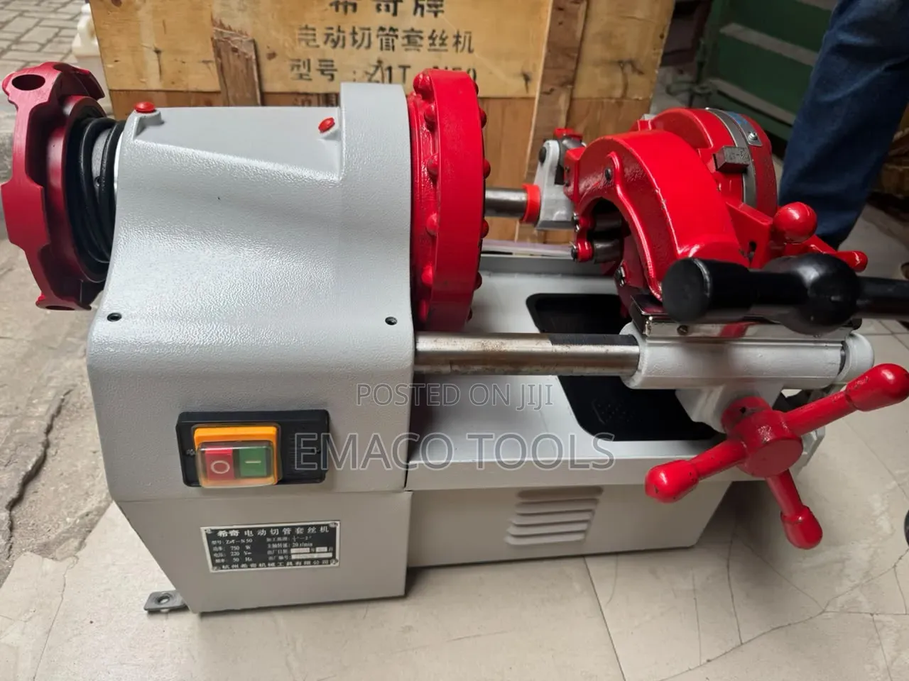 Electric Pipe Threading Machine