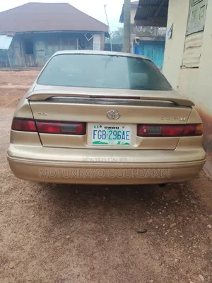 Toyota Camry CE 4dr Sedan (2.2L 4cyl 4A) 2000 Brown