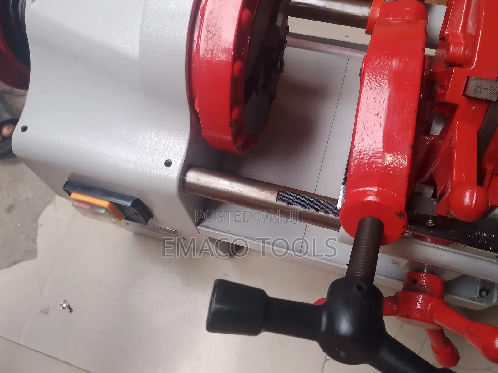 Electric Pipe Threading Machine