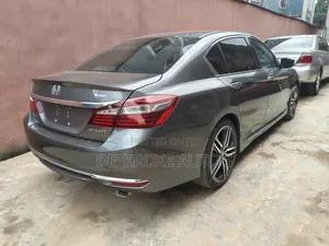 Honda Accord Sport SE 4dr Sedan FWD (2.4L 4cyl 2A) 2017 Gray