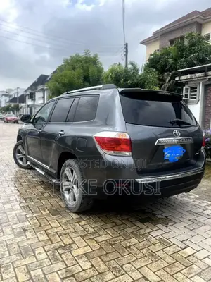 Toyota Highlander Limited 2012 Black