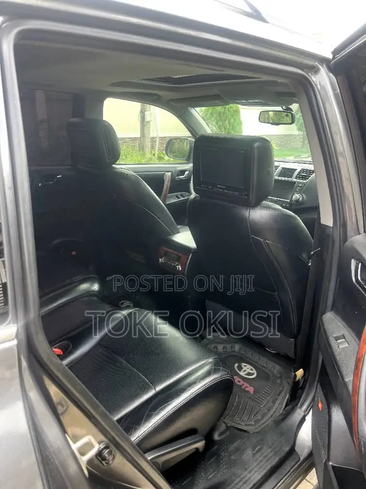 Toyota Highlander Limited 2012 Black