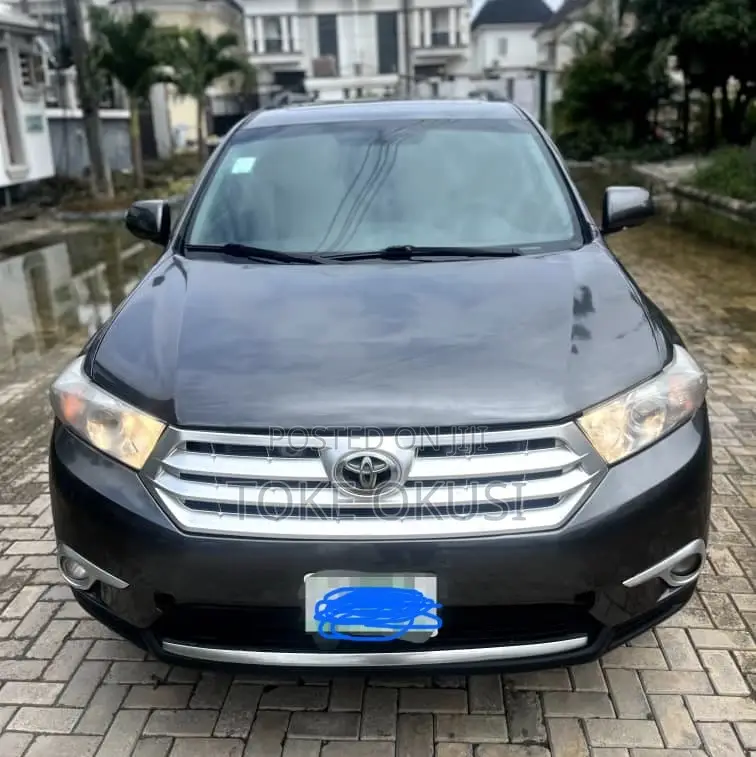 Toyota Highlander Limited 2012 Black