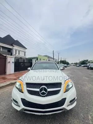 Mercedes-Benz GLK-Class 350 4MATIC 2012 White