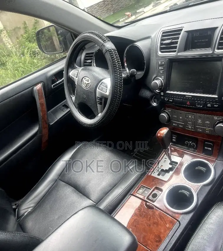 Toyota Highlander Limited 2012 Black