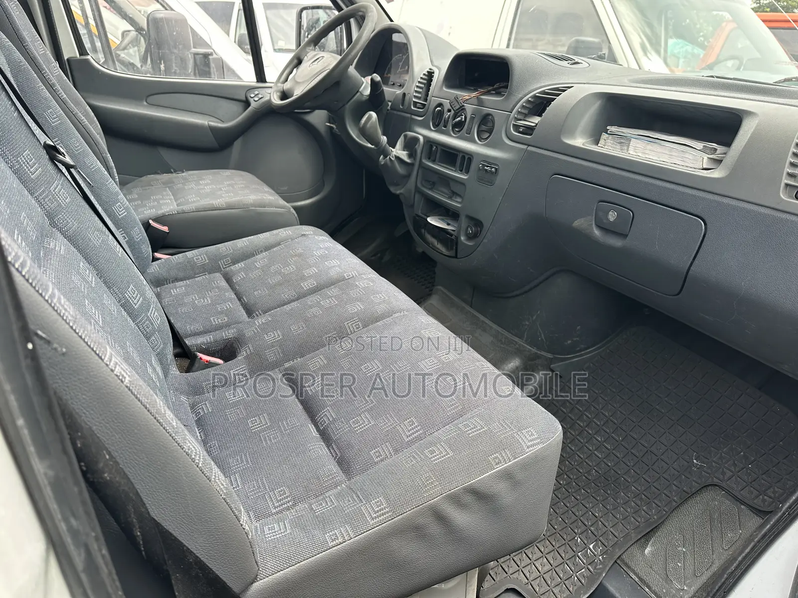 Mercedes-Benz Sprinter 2005 White